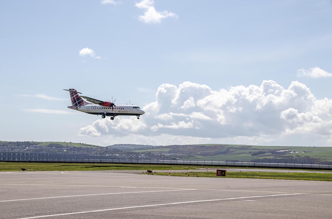 How to Find the Best Flight Options to Dundee