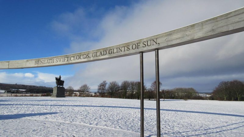 Stirling Winter Travel Guide in November: Snowy Landscapes and Cozy Stays