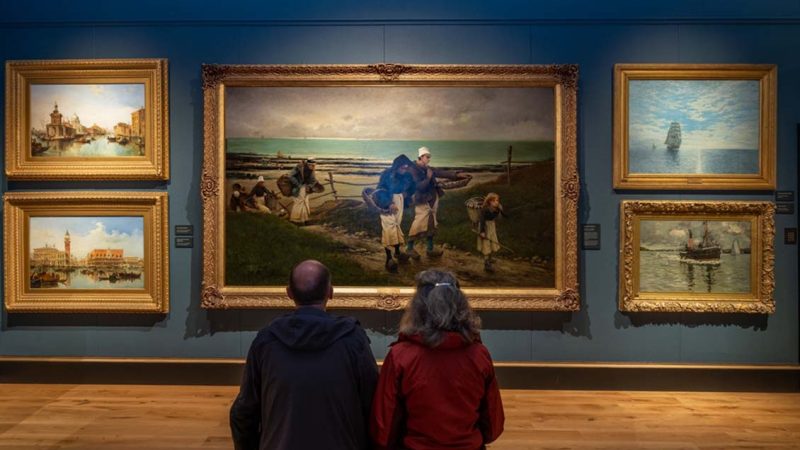 Stirling Museum Tour: A Journey of Culture and Art